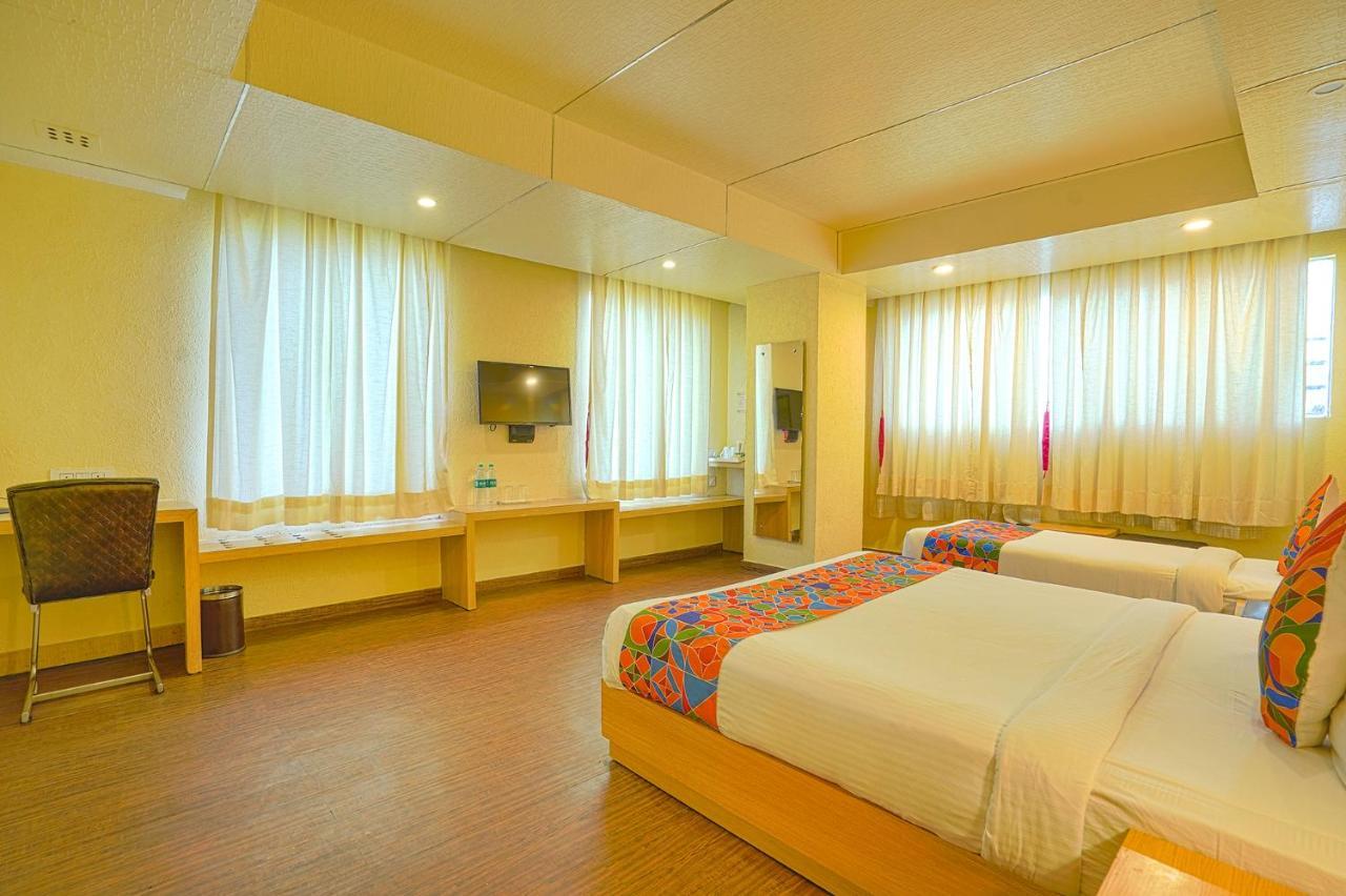 เดอะ โซลิแทร์ เอ็กซ์เพรส Hotel เดห์ราดุน ภายนอก รูปภาพ